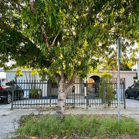 Coral Gable 3Br House Parking & Villa ไมอามี ภายนอก รูปภาพ
